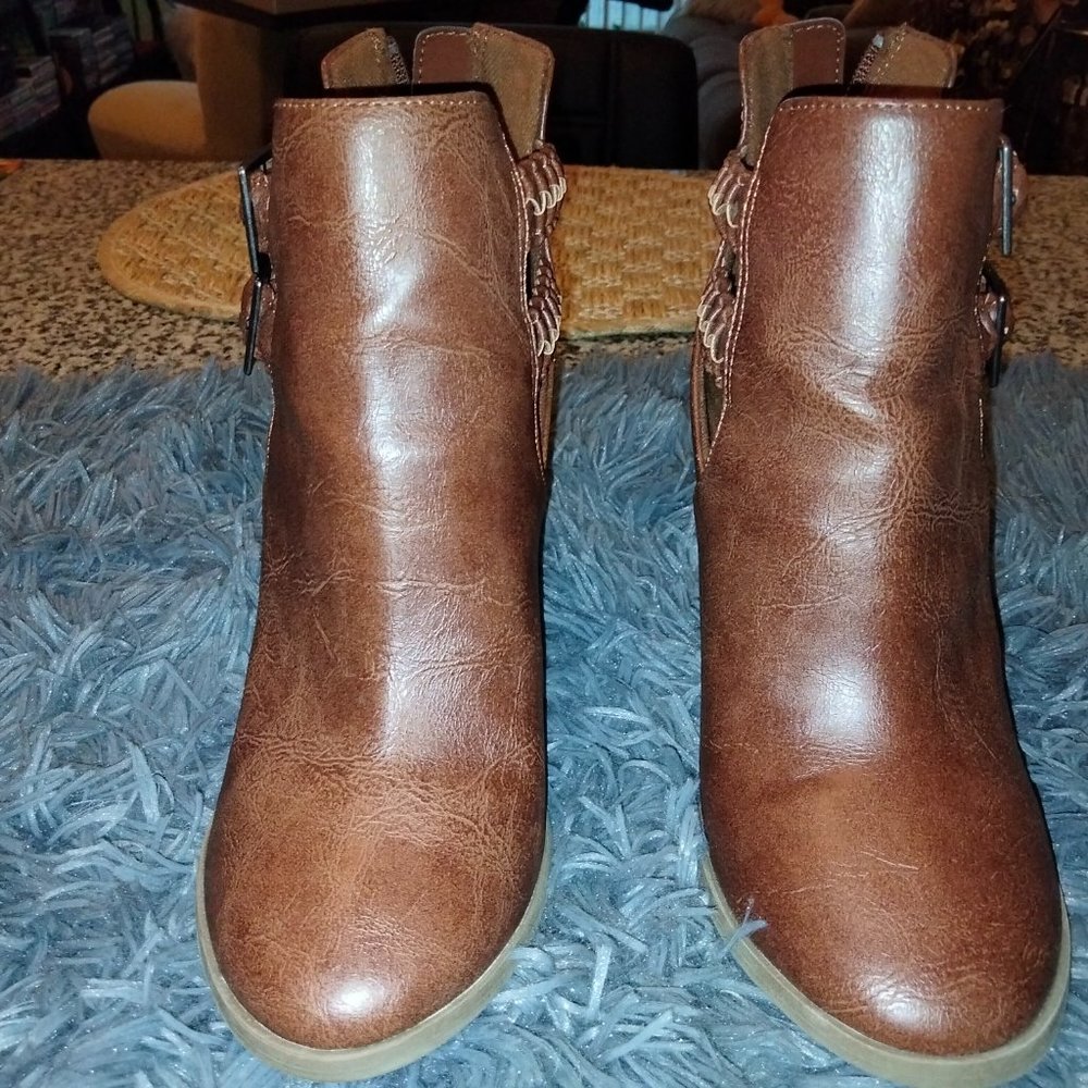 American Eagle Booties